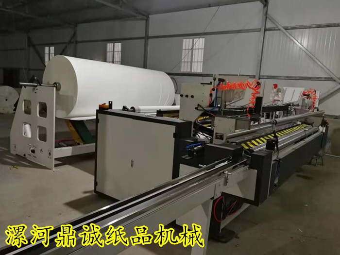 三米全自動衛(wèi)生紙復卷機生產現(xiàn)場